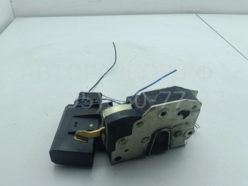 Замок двери задней правой