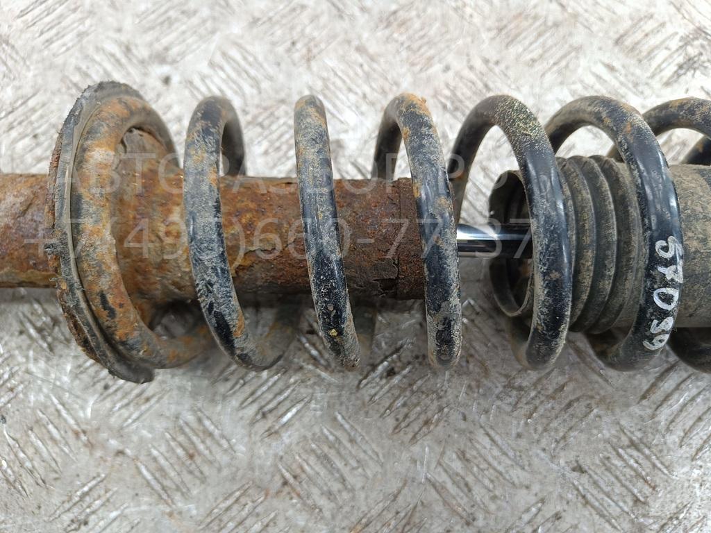 Амортизатор задний правый