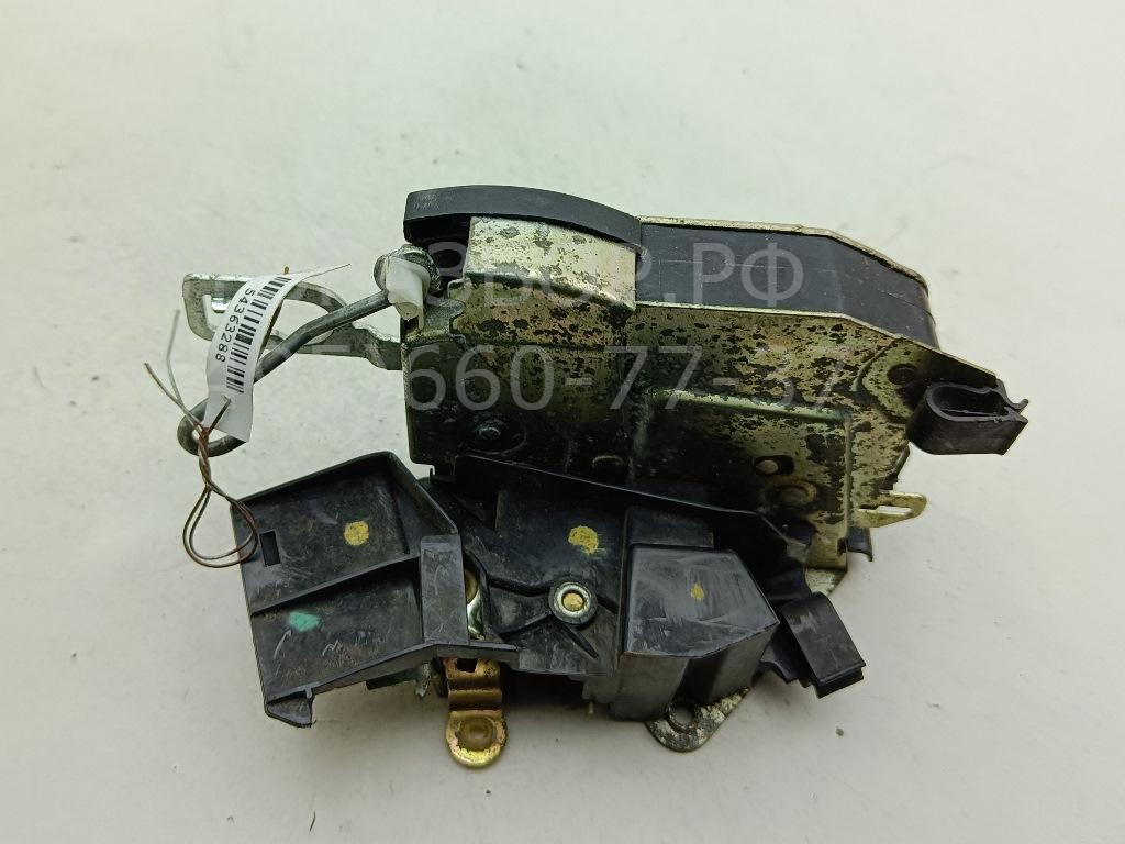 Замок двери передней левой