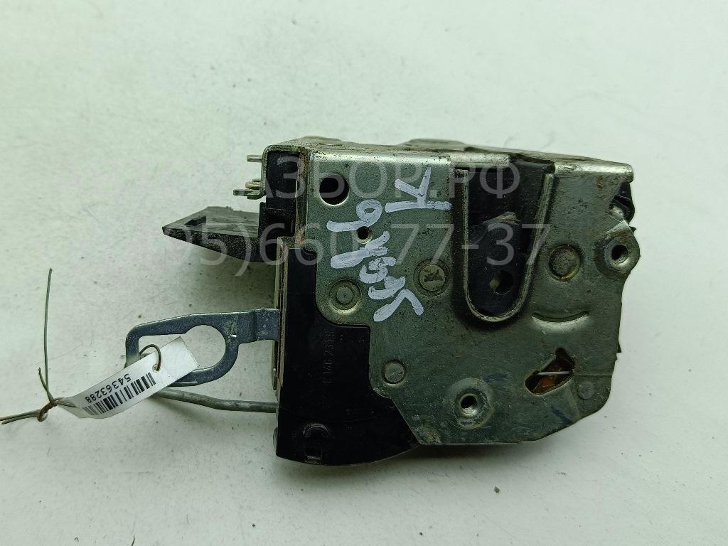 Замок двери передней левой