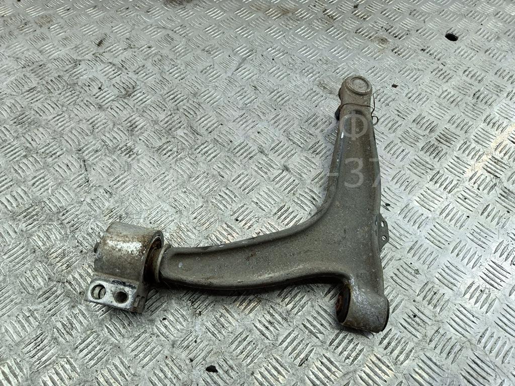 Рычаг передний правый