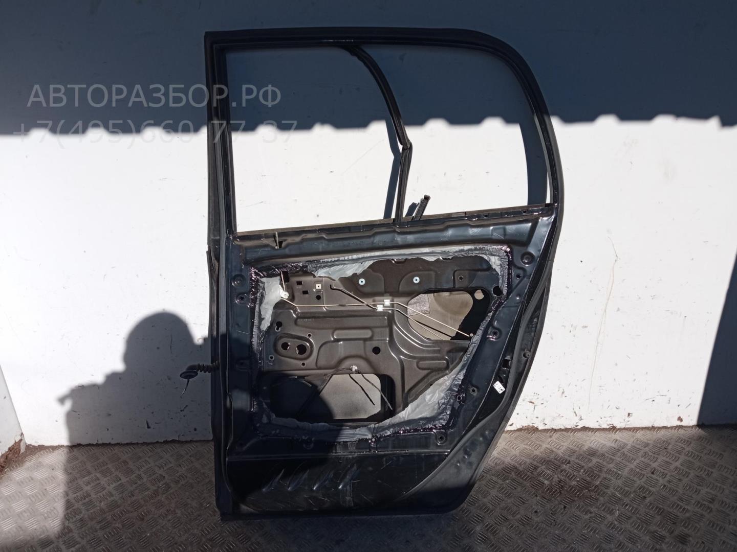 Дверь задняя правая