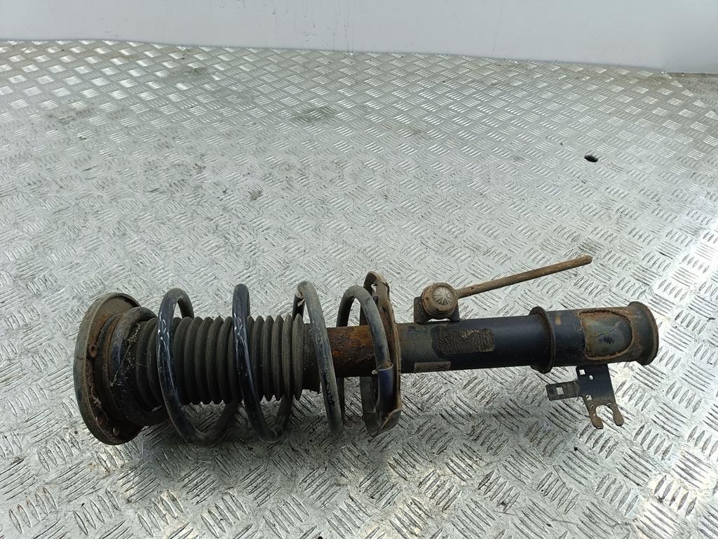 Амортизатор передний правый