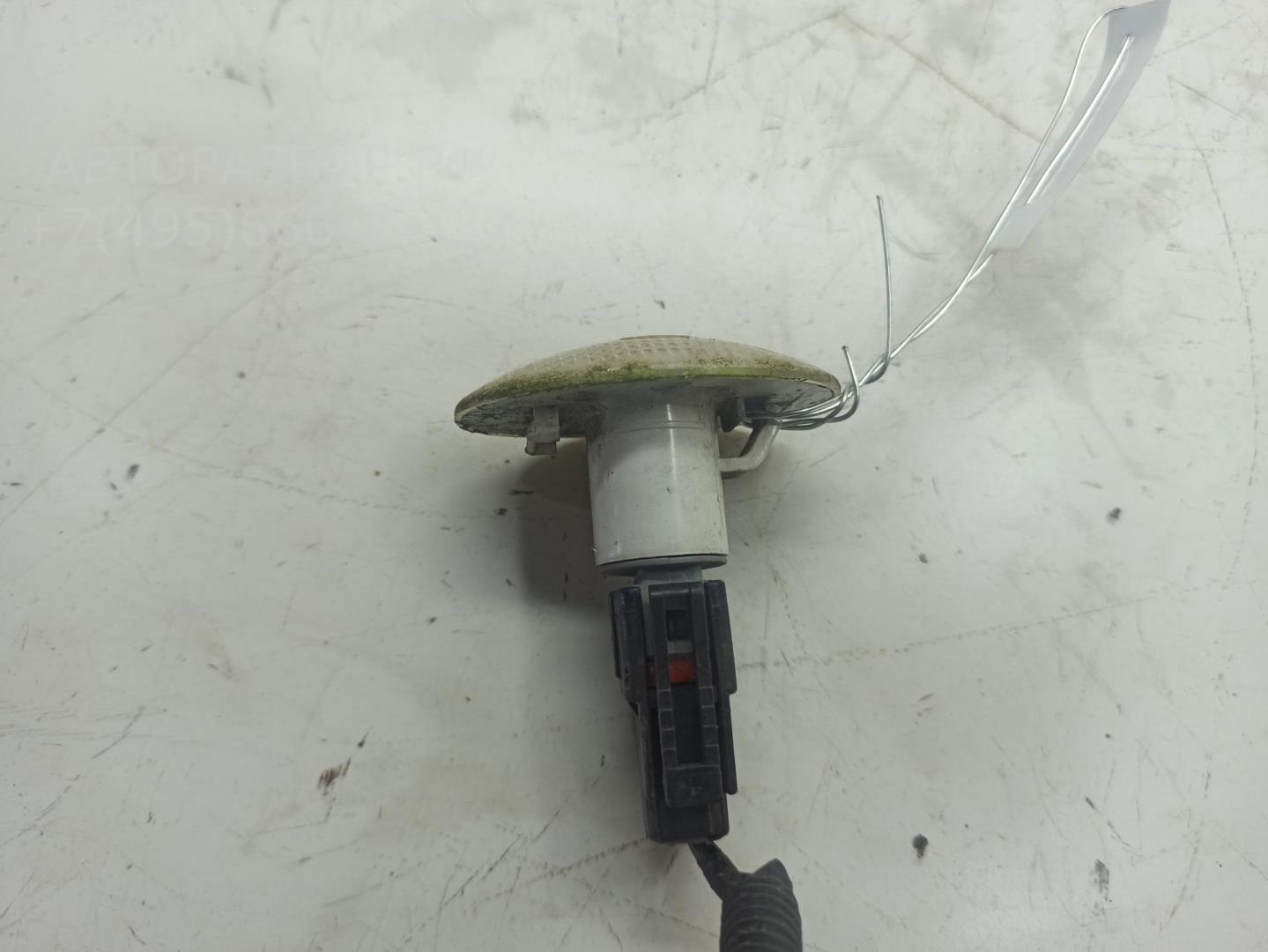 Указатель поворота правый