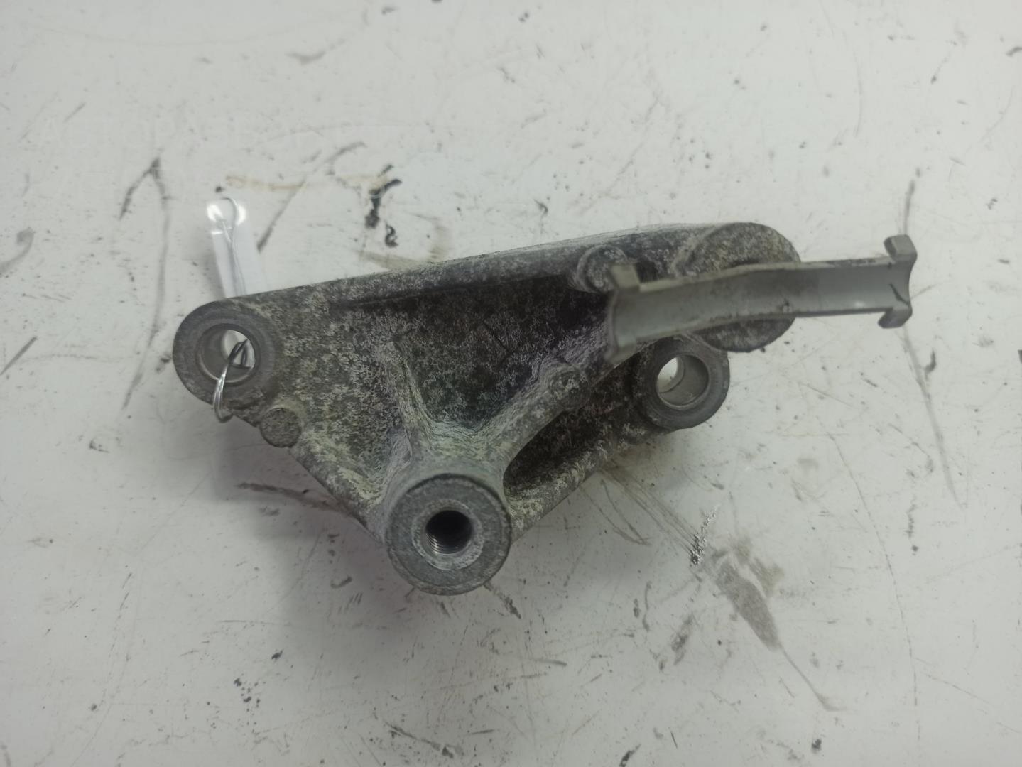 Кронштейн генератора