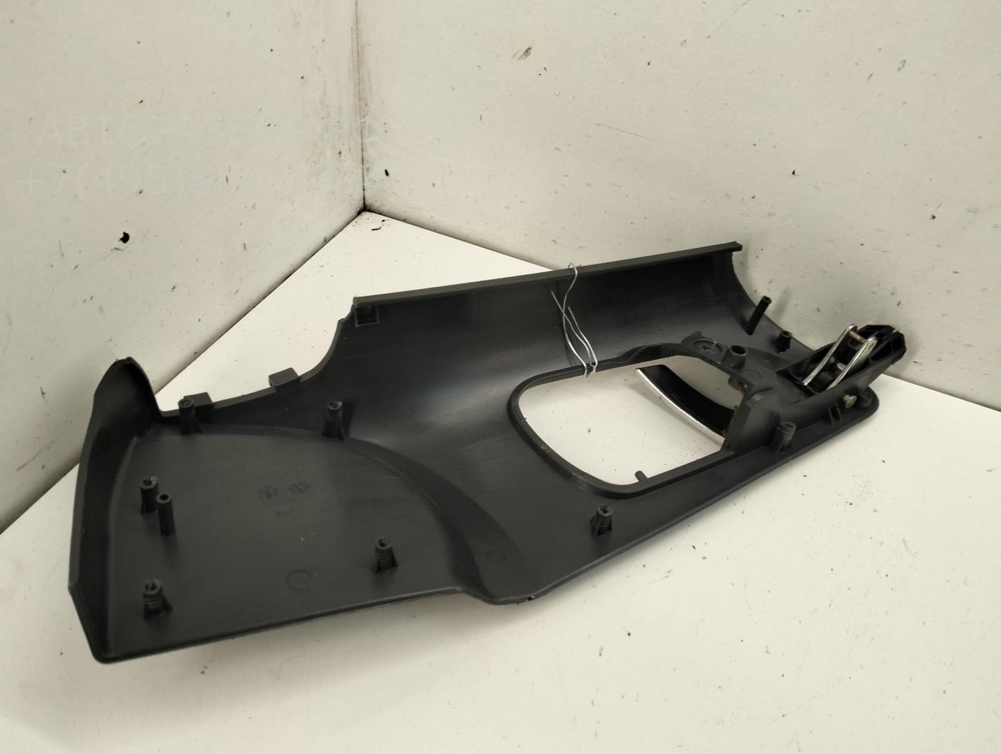 Ручка двери передней внутренняя левая