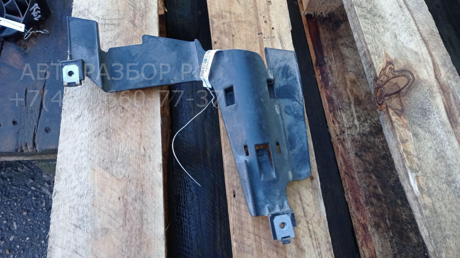 Крепеж фары