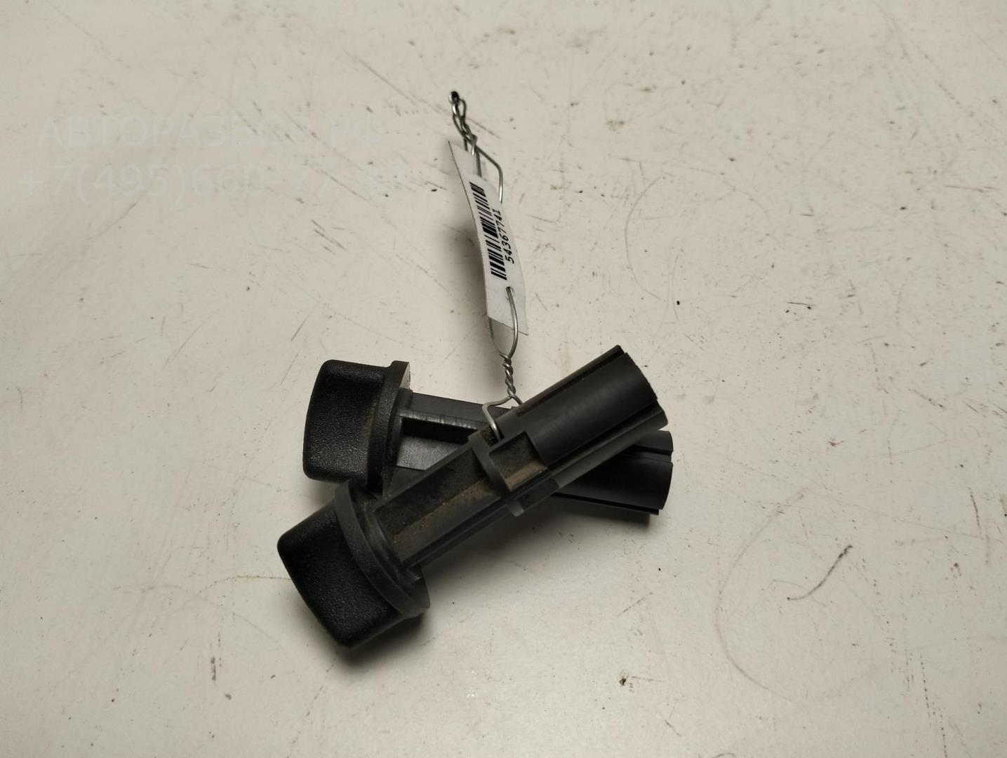 Кронштейн фар правый