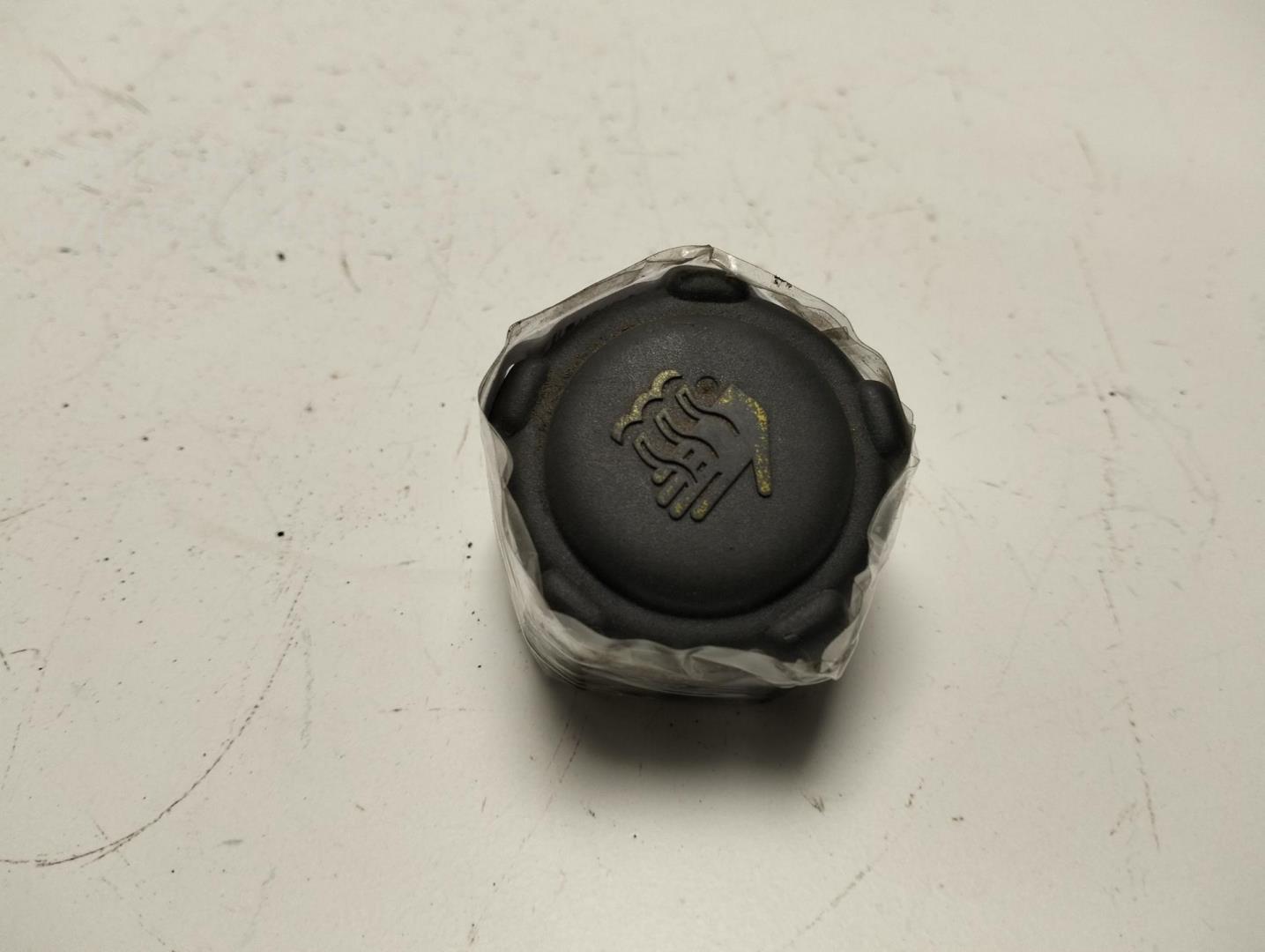 Крышка расширительного бачка