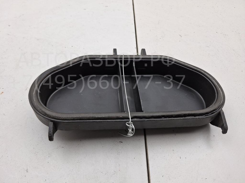 Крышка фары левой