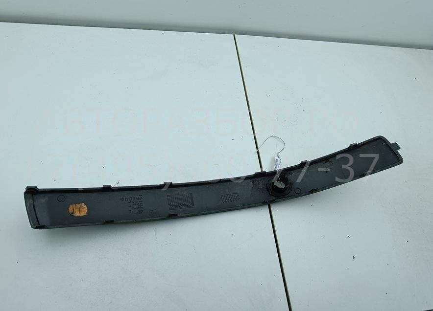 Молдинг переднего бампера левый