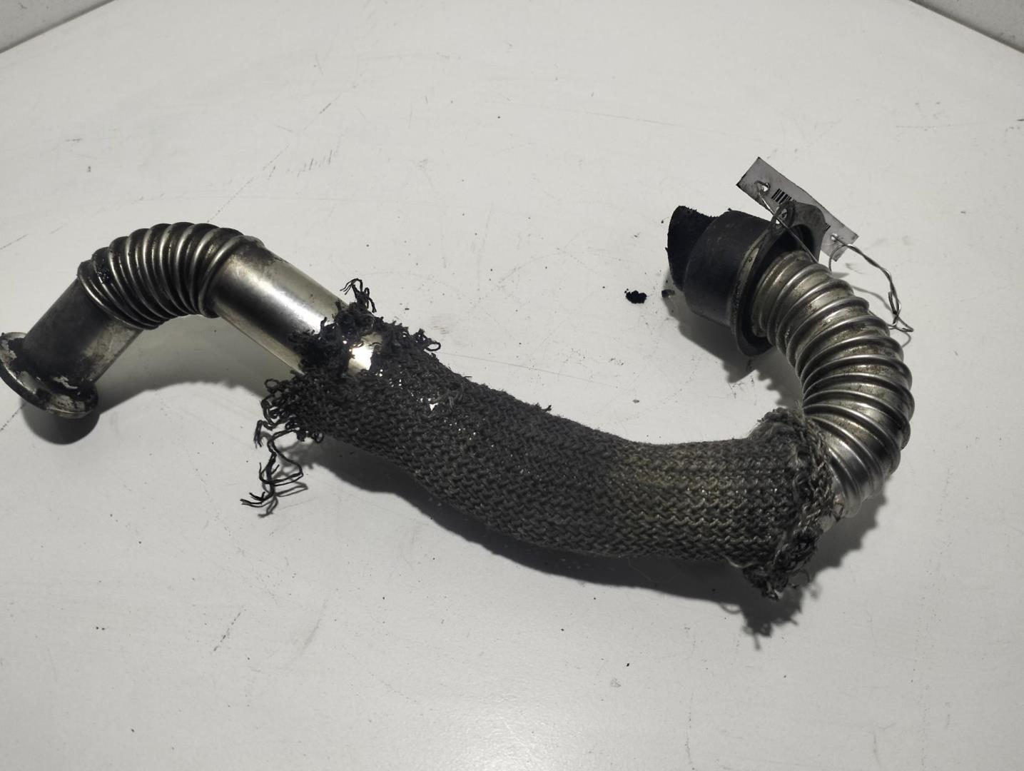 Трубка картерных газов