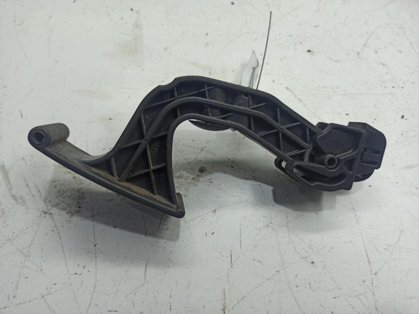 Ручка открывания капота