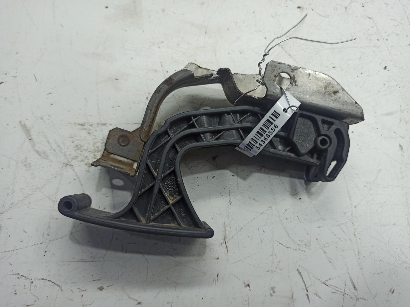 Ручка открывания капота