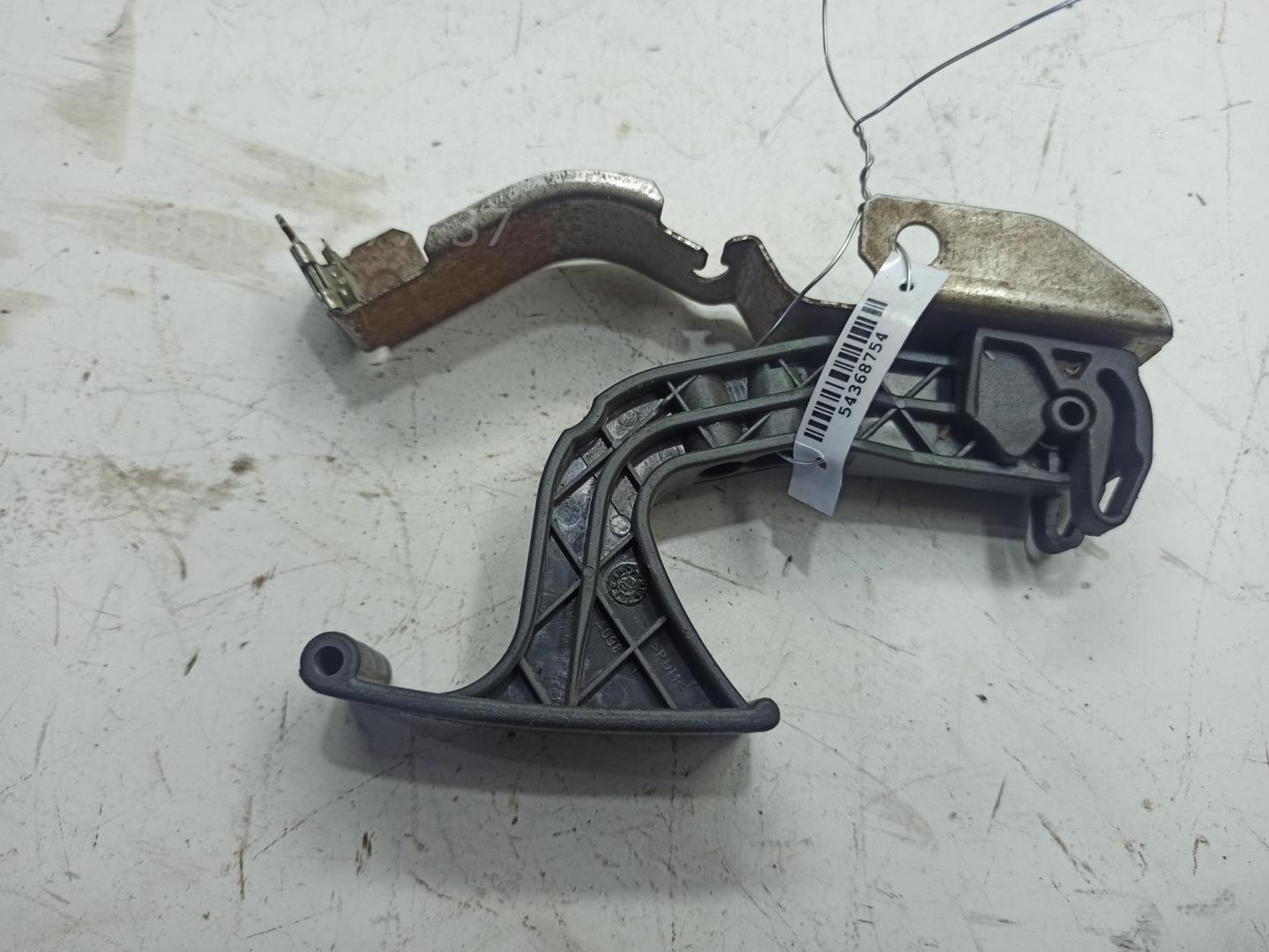 Ручка открывания капота