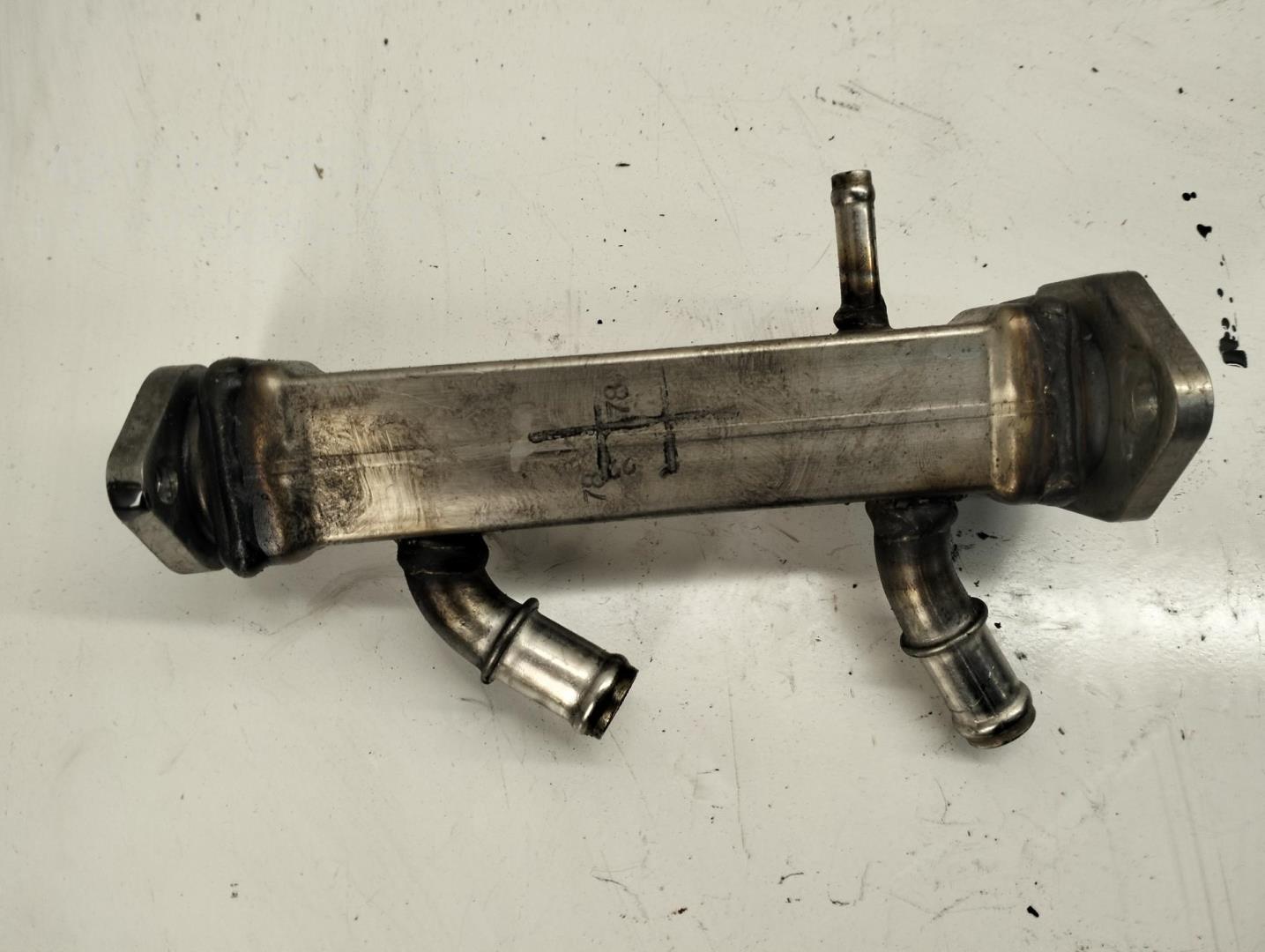 Тройник вентиляции картерных газов