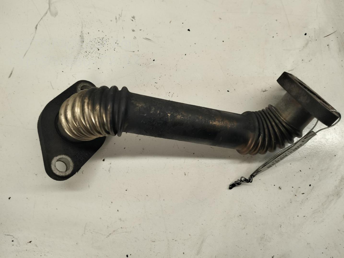 Трубка картерных газов