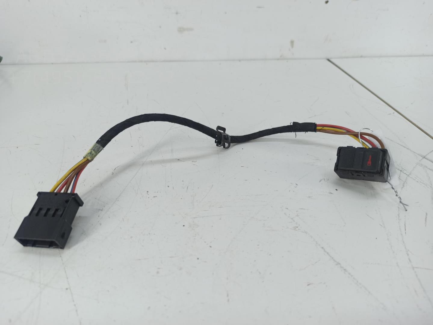 Кнопка центрального замка