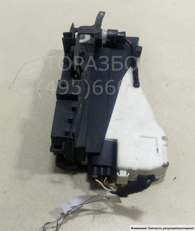 Замок двери передней правой