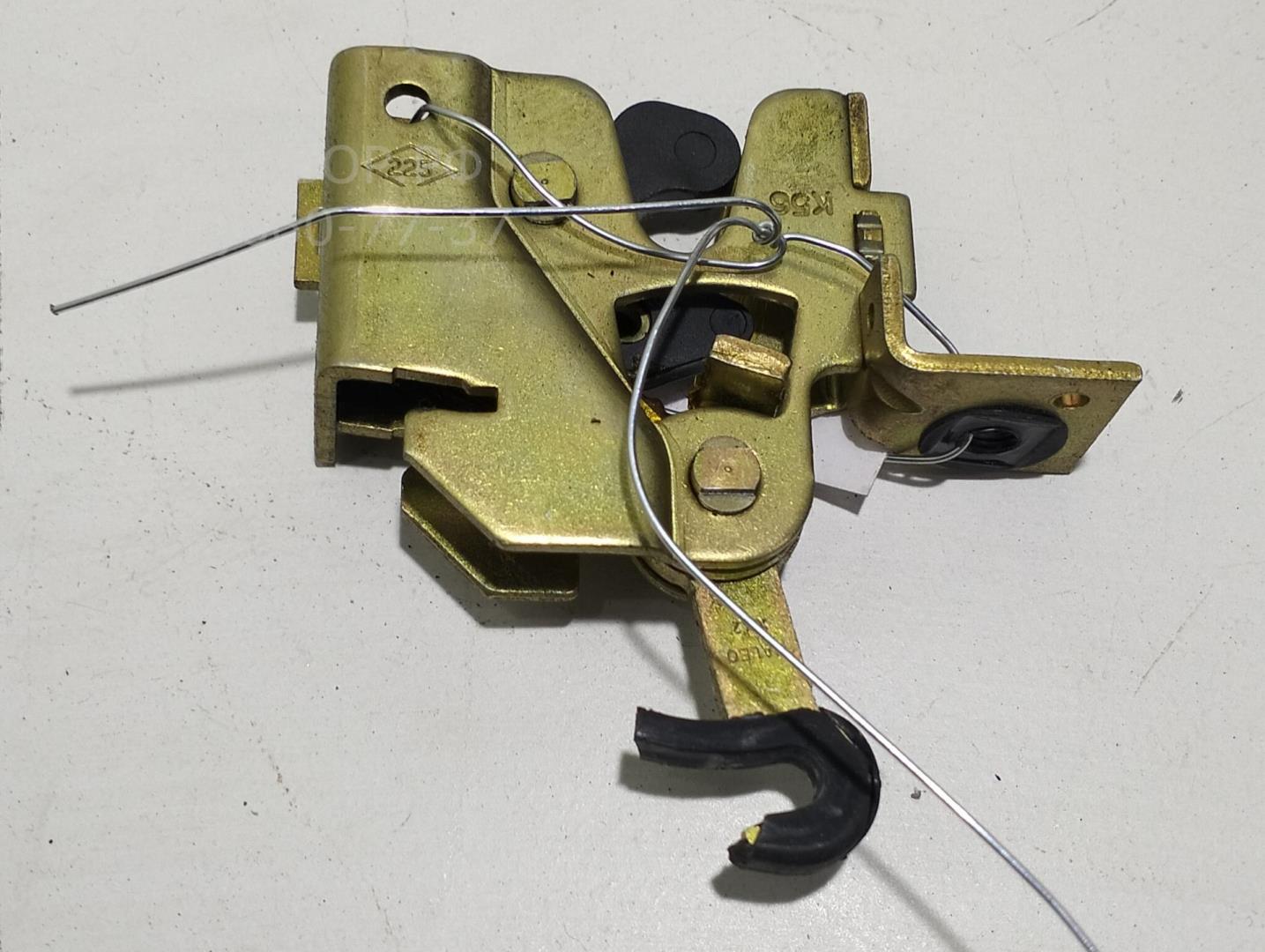 Замок багажника