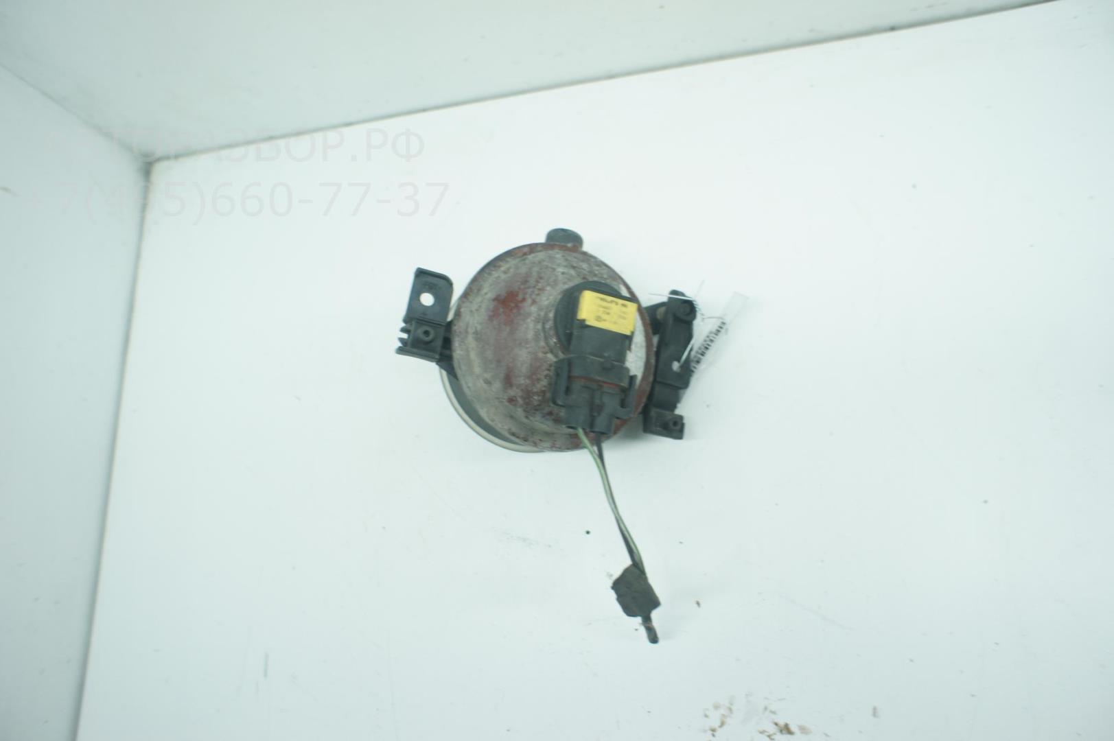 Фара противотуманная левая