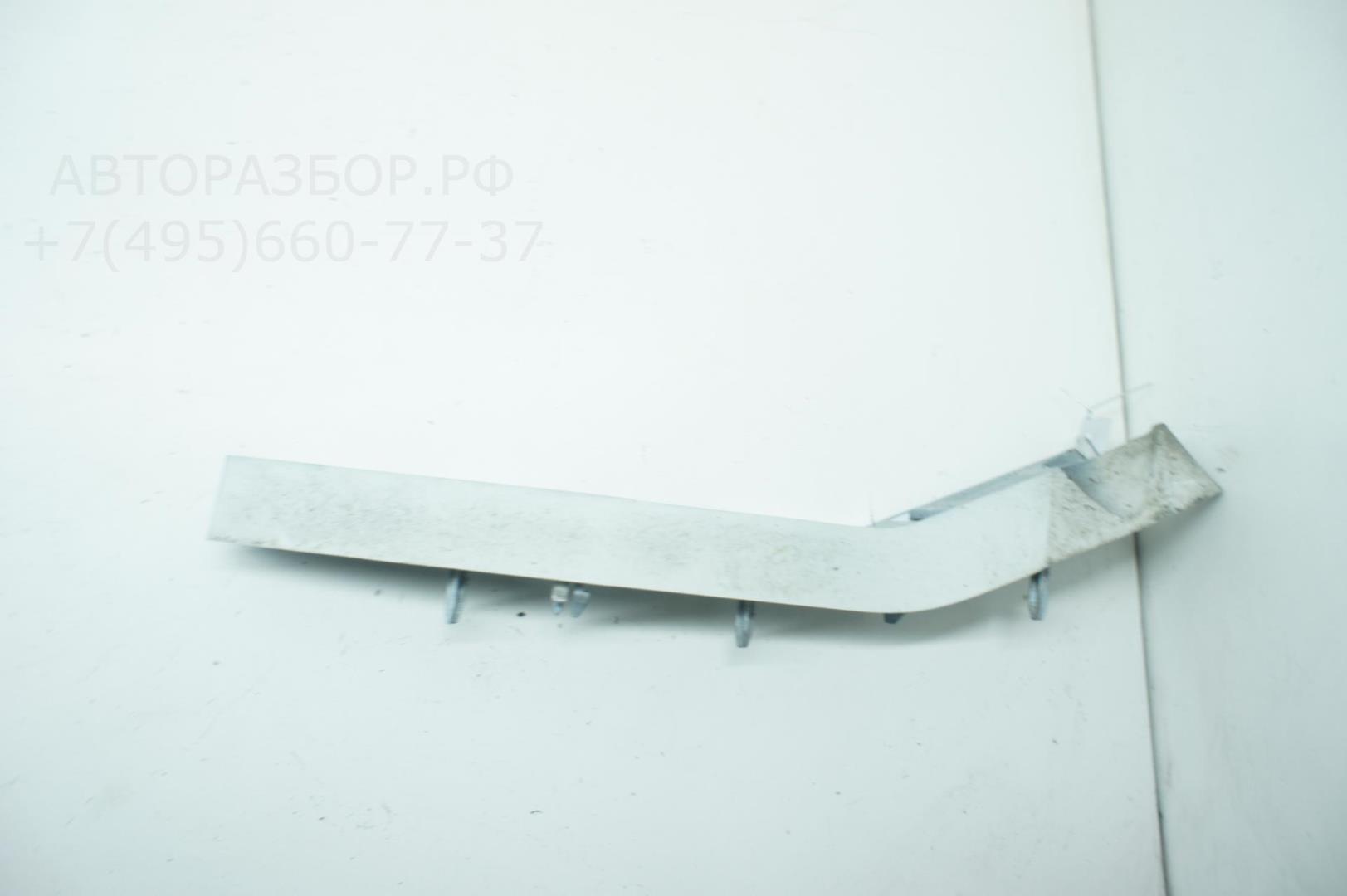 Кронштейн переднего бампера правый