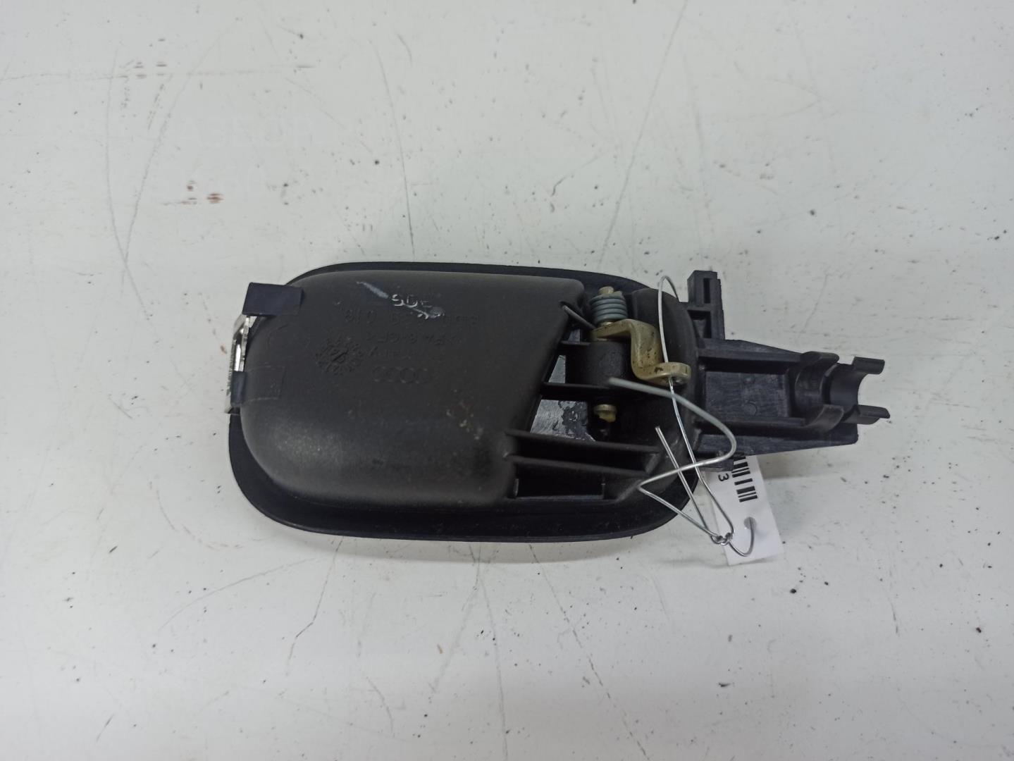 Ручка двери задней внутренняя левая