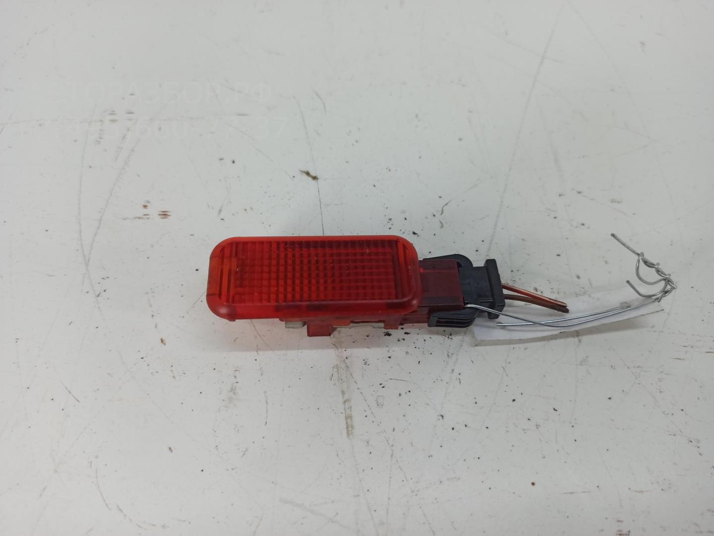 Плафон салонный