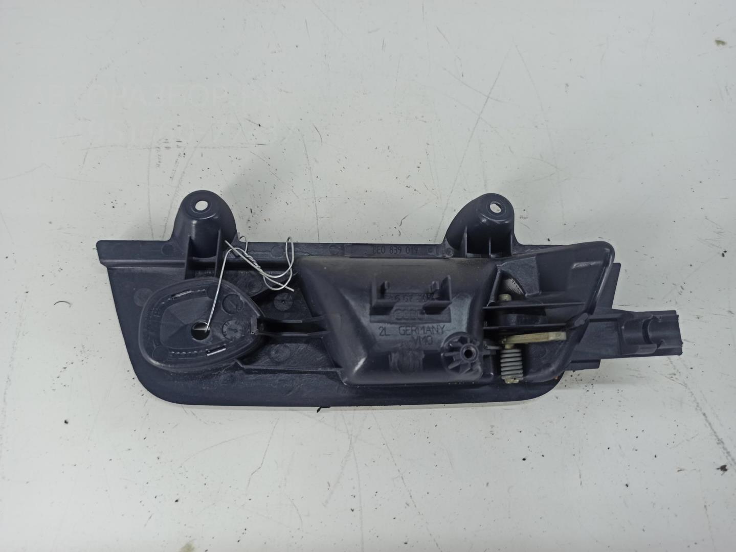 Ручка двери задней внутренняя левая