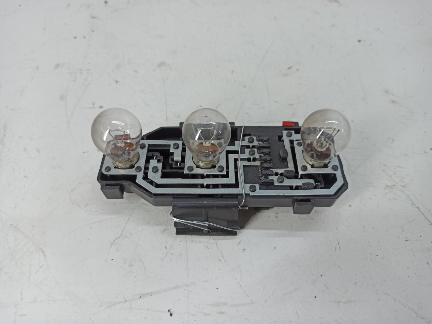 Плата заднего фонаря левого