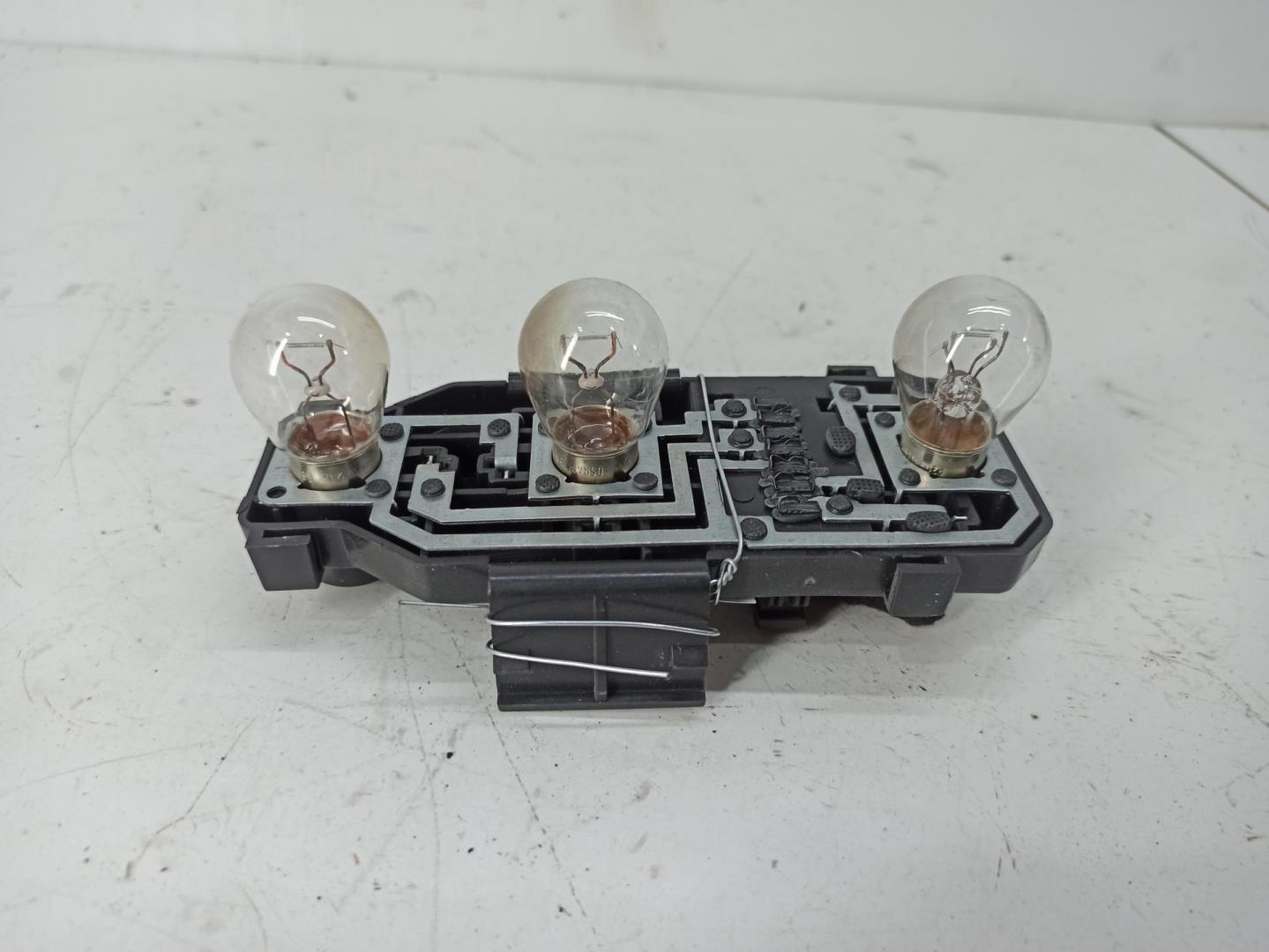 Плата заднего фонаря левого