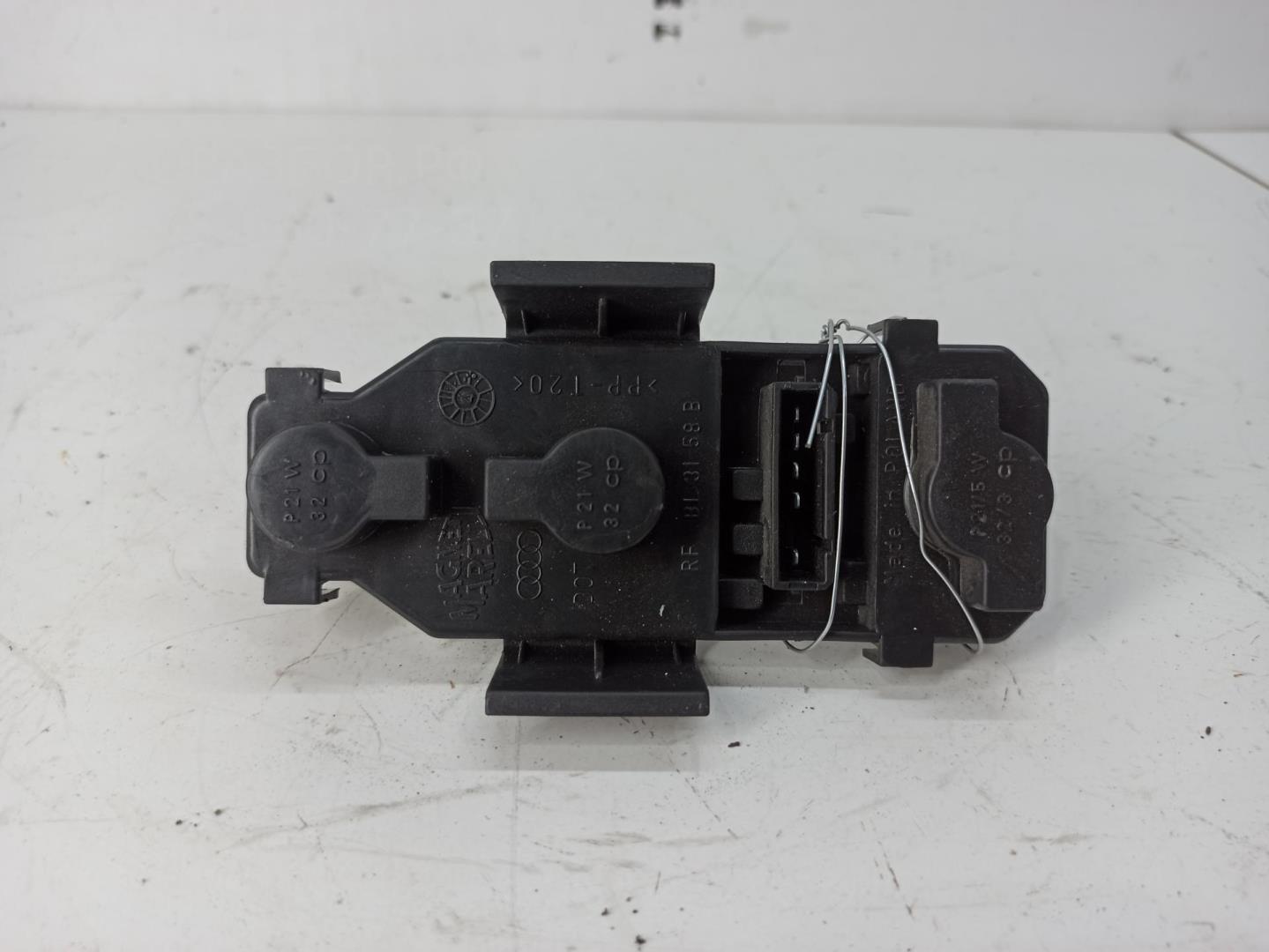 Плата заднего фонаря правого