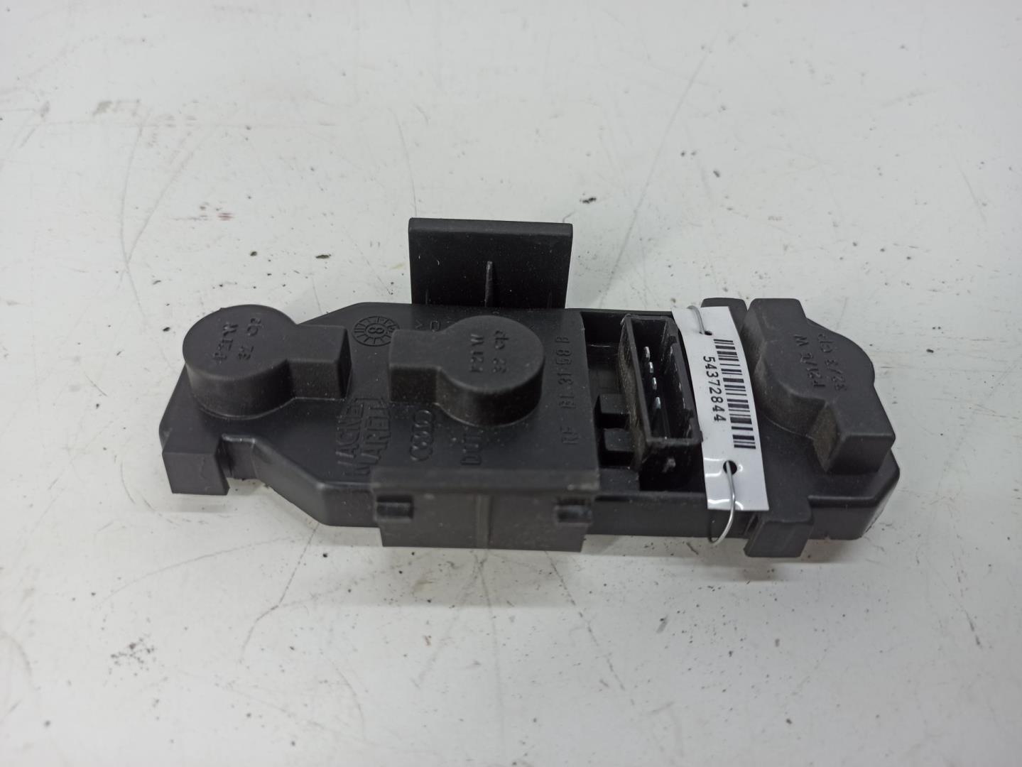 Плата заднего фонаря правого