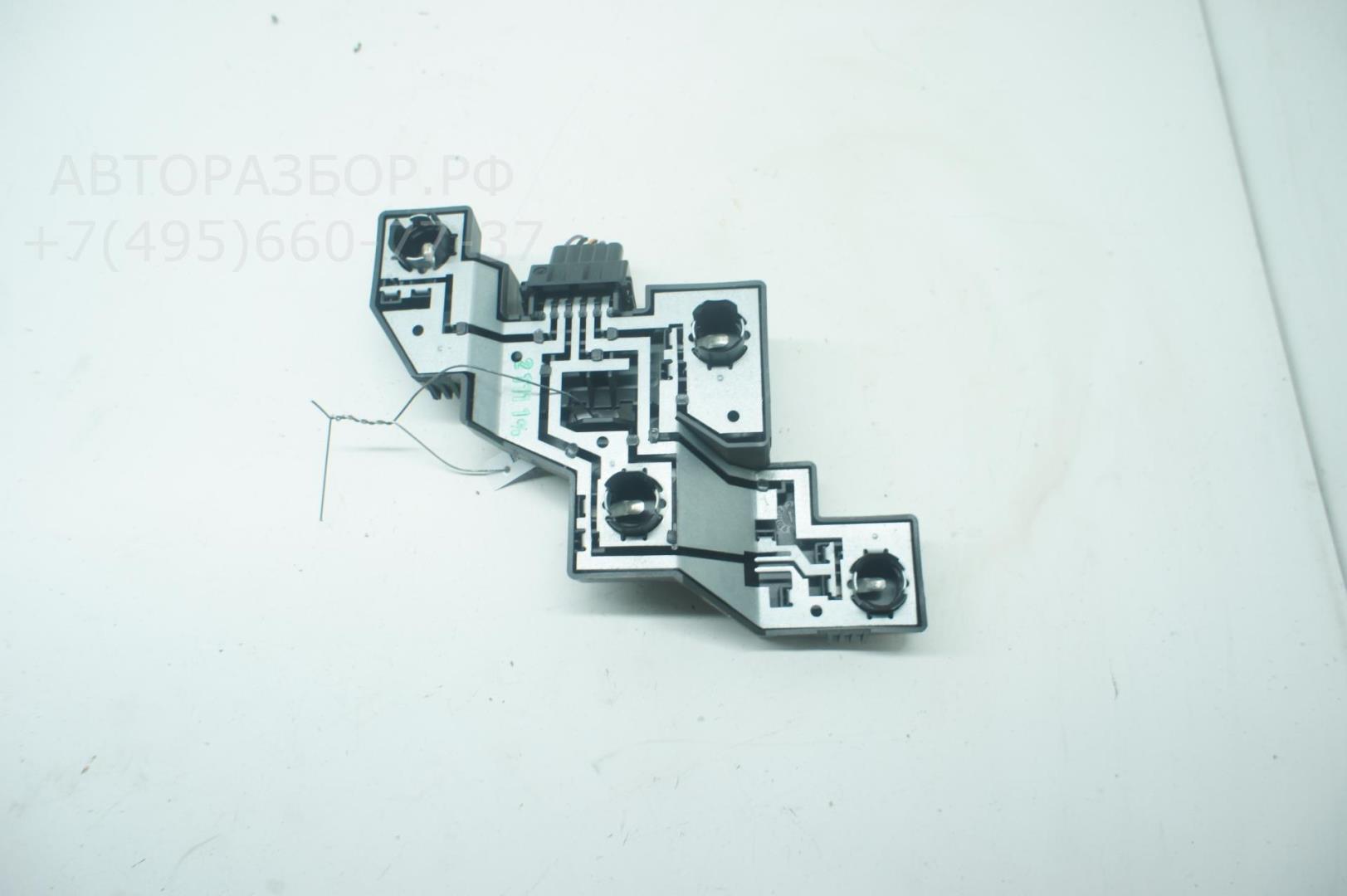 Плата заднего фонаря левого