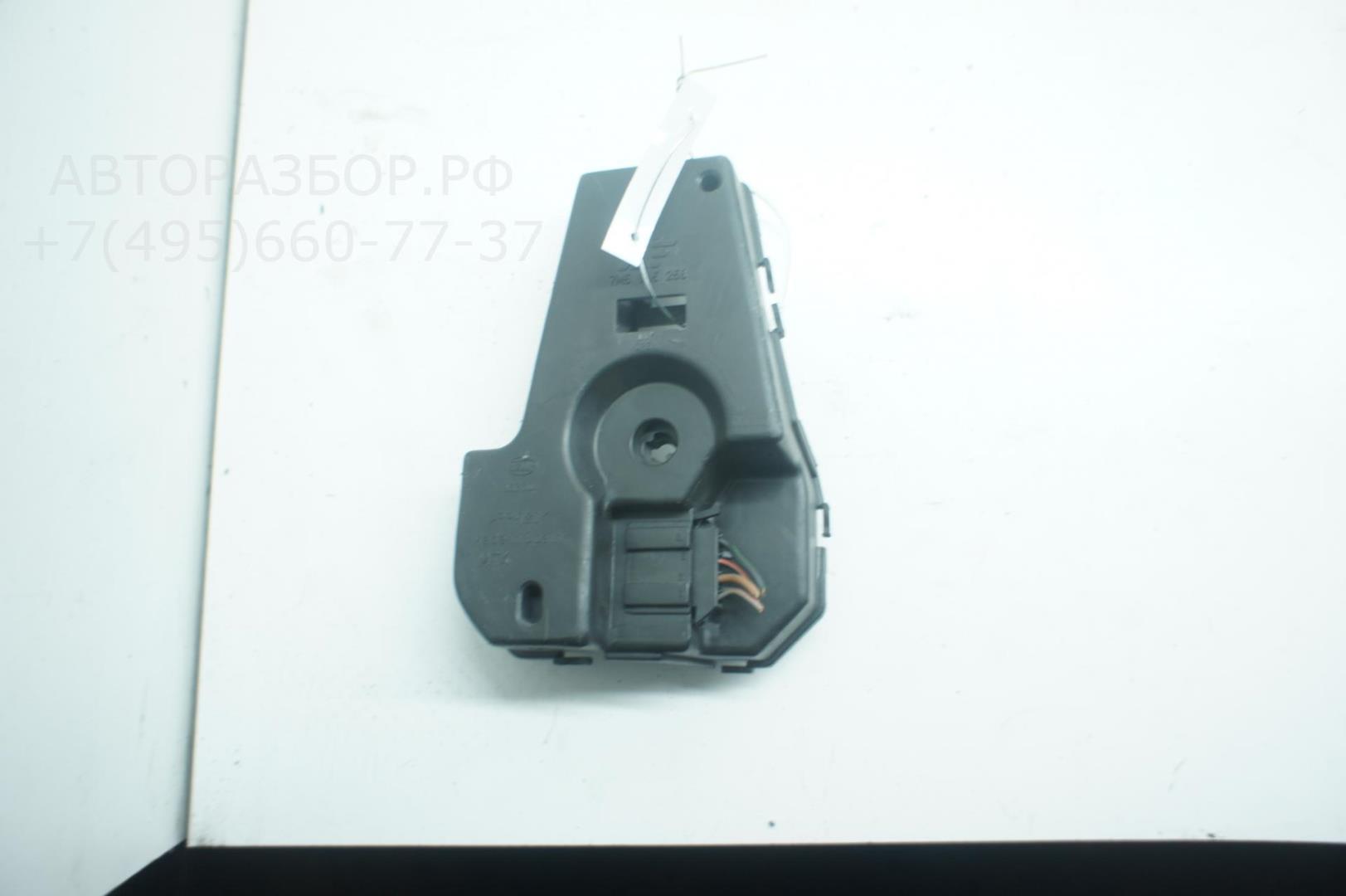 Плата заднего фонаря правого