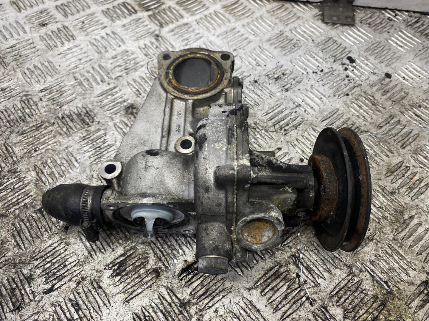 Насос водяной (помпа)