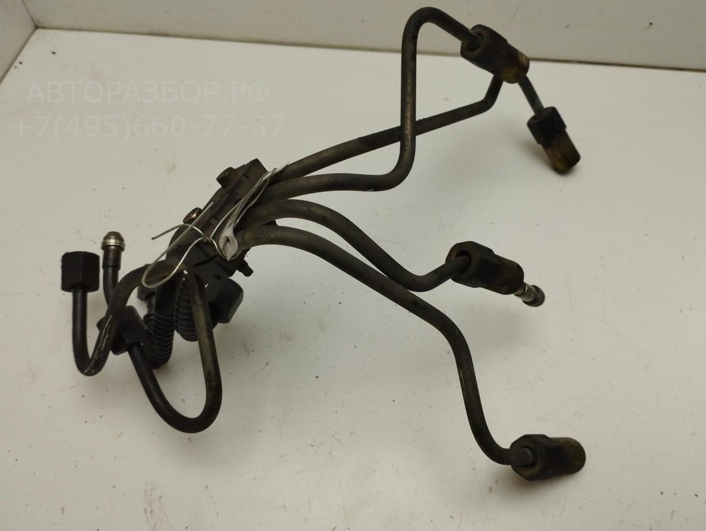 Трубка топливная