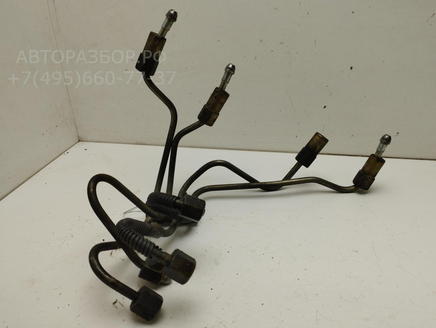 Трубка топливная