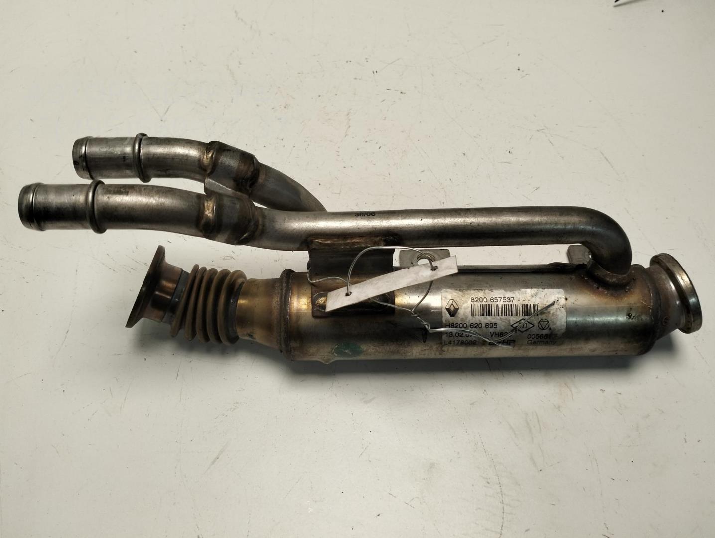 Тройник вентиляции картерных газов