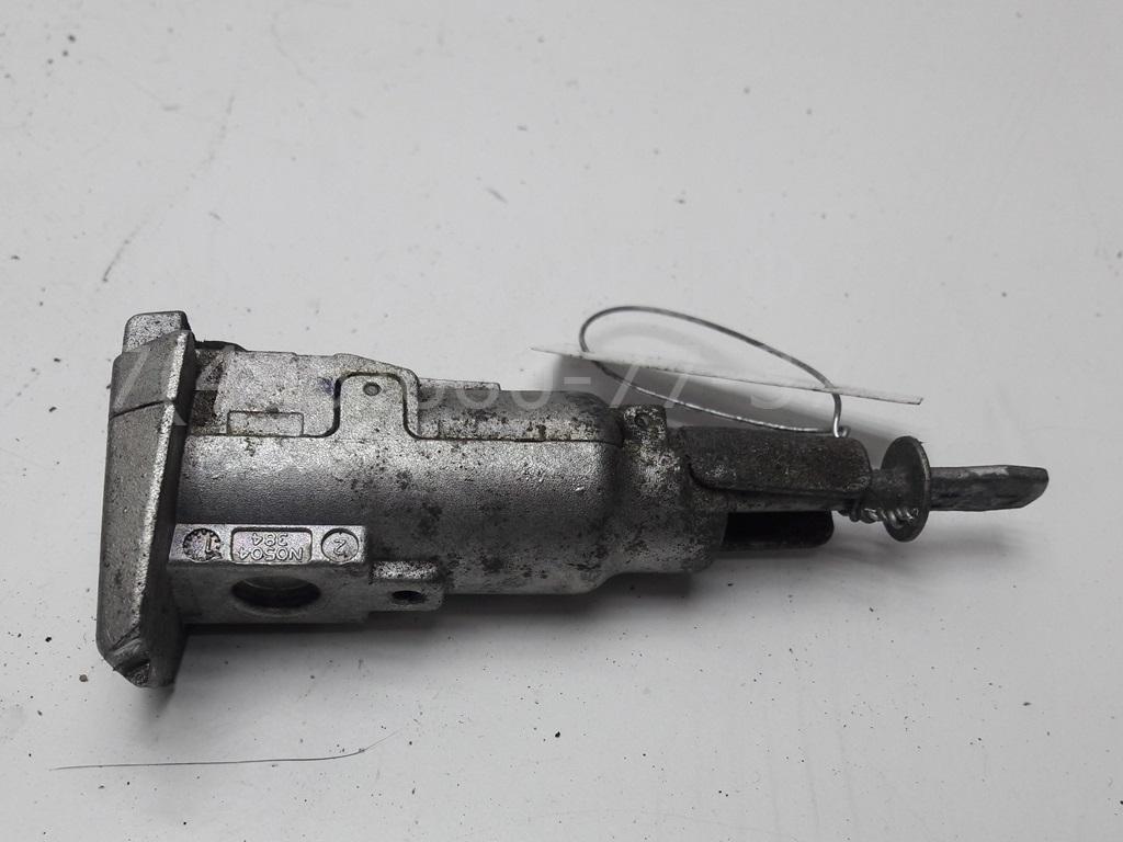 Вставка замка двери