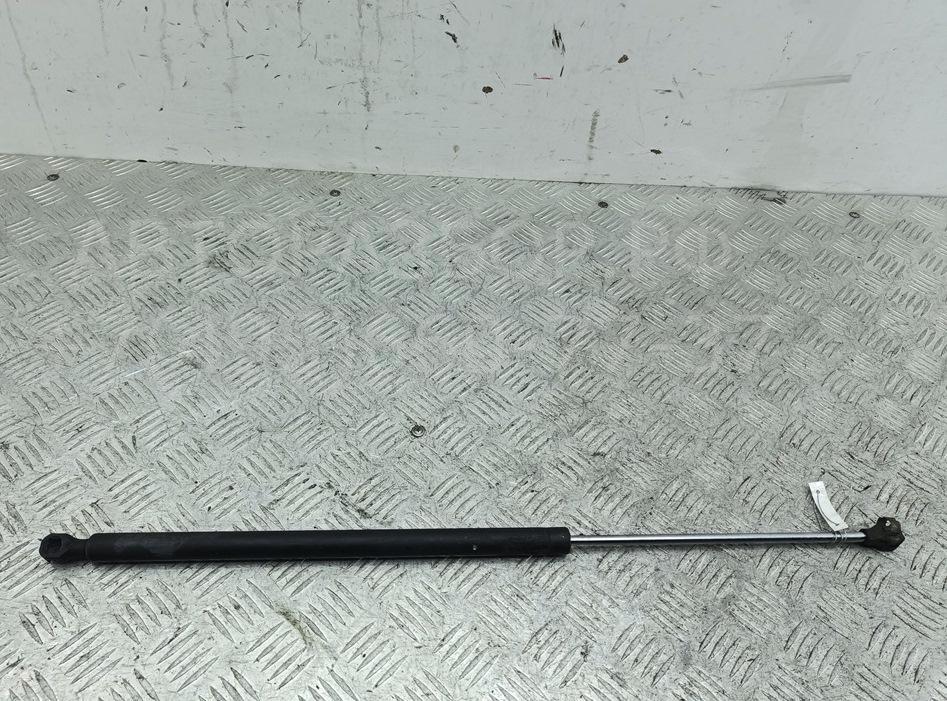 Амортизатор крышки багажника