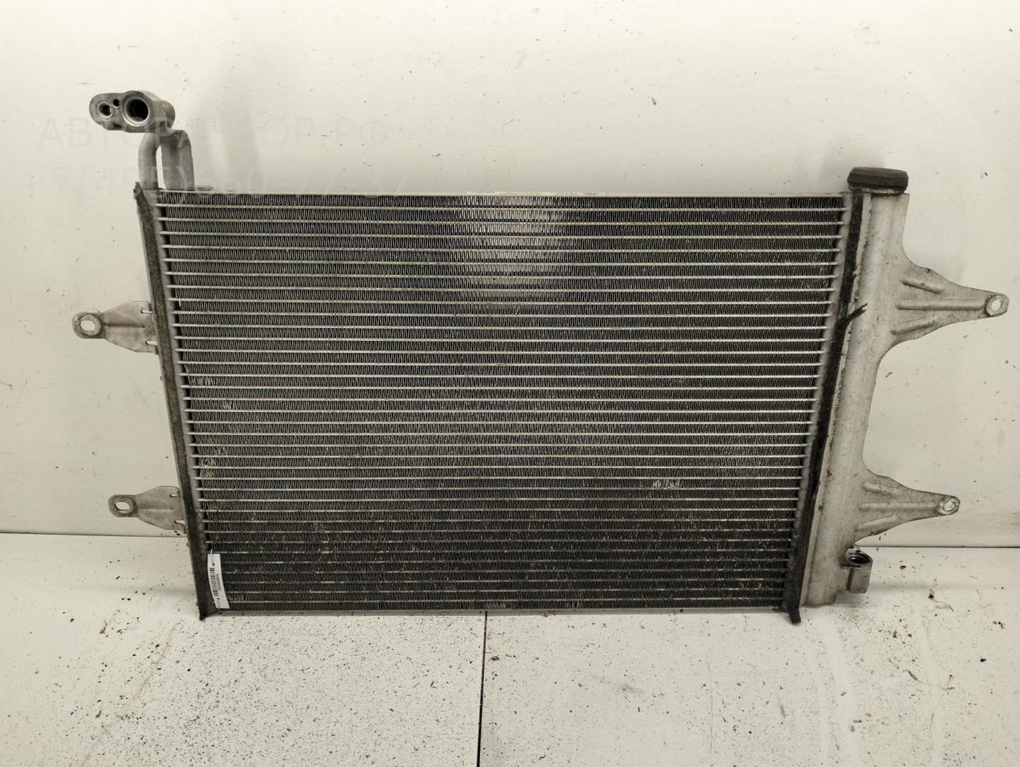 Радиатор кондиционера / конденсер