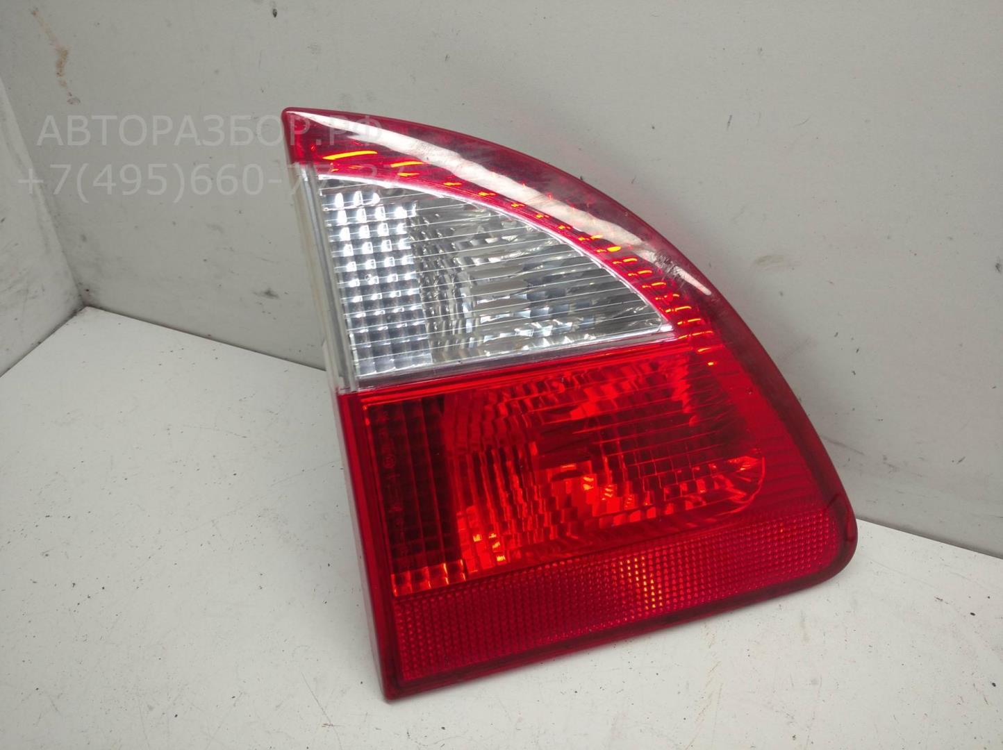 Фонарь задний внутренний левый