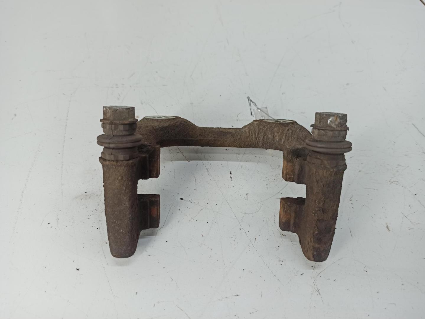 Скоба суппорта заднего