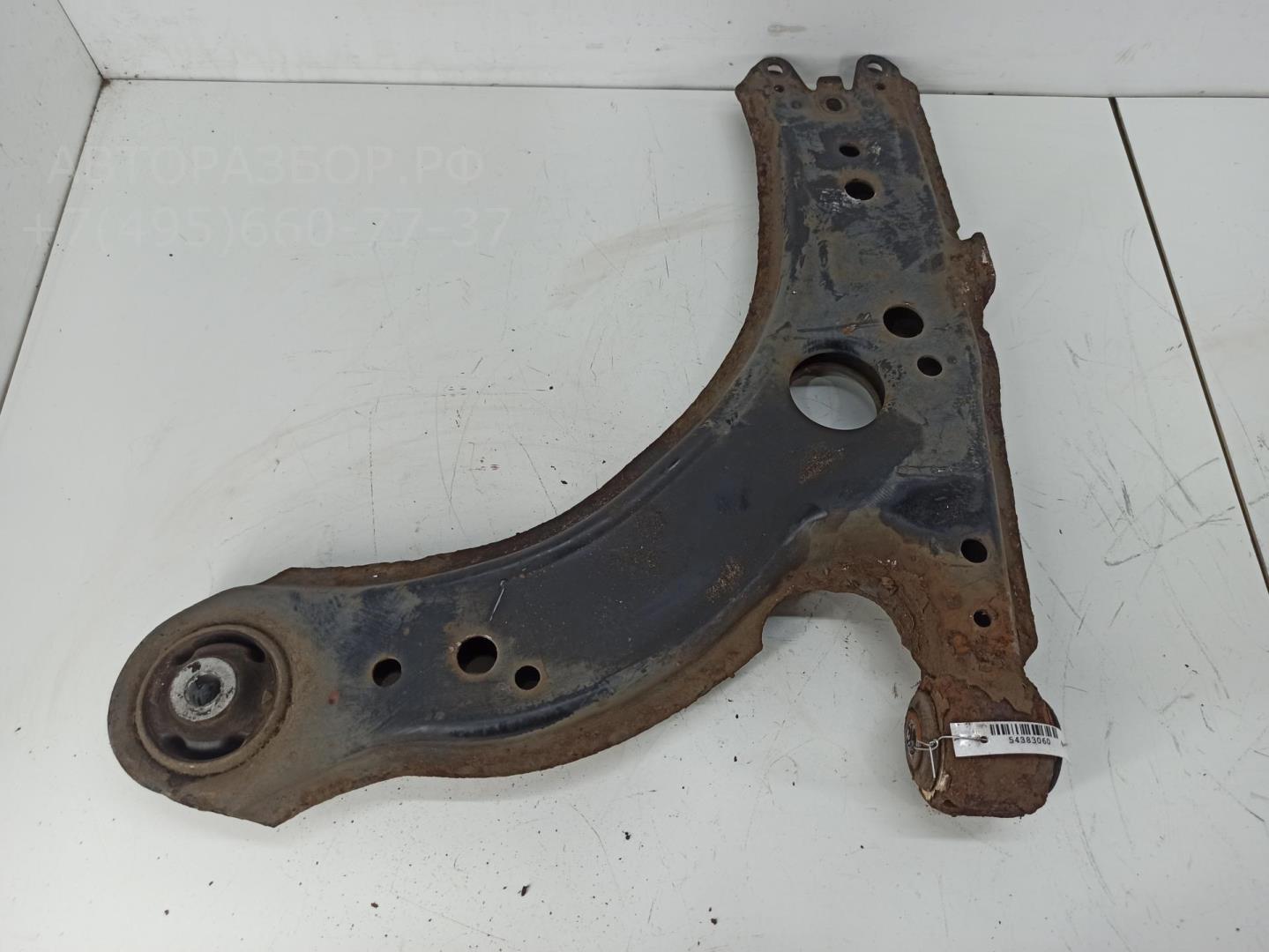 Рычаг передний левый