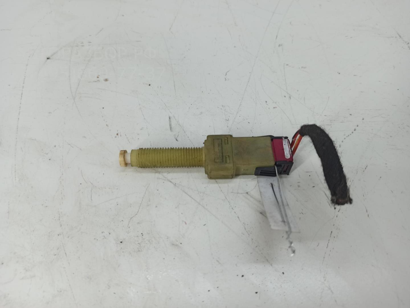 Датчик включения стопсигнала