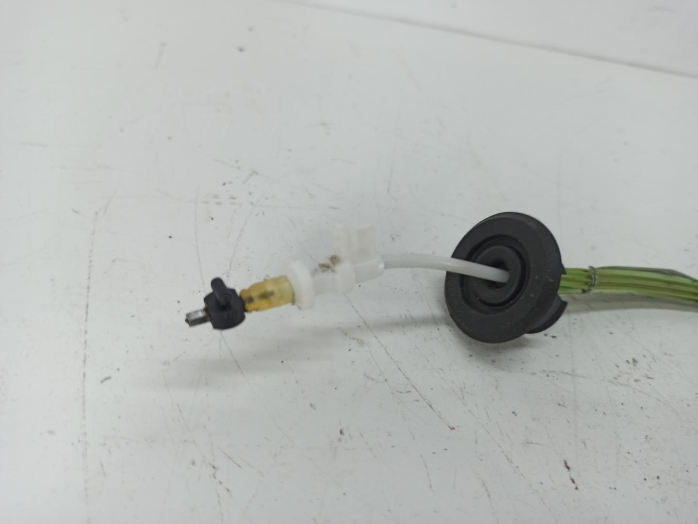 Трос открывания двери