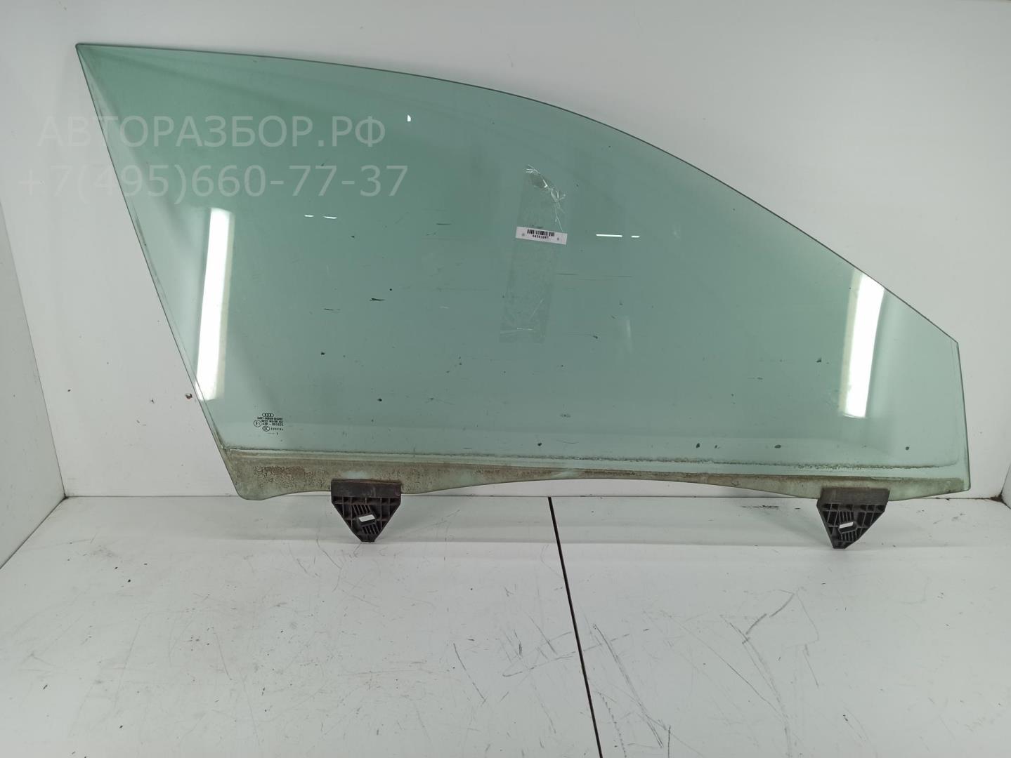 Стекло двери передней правой