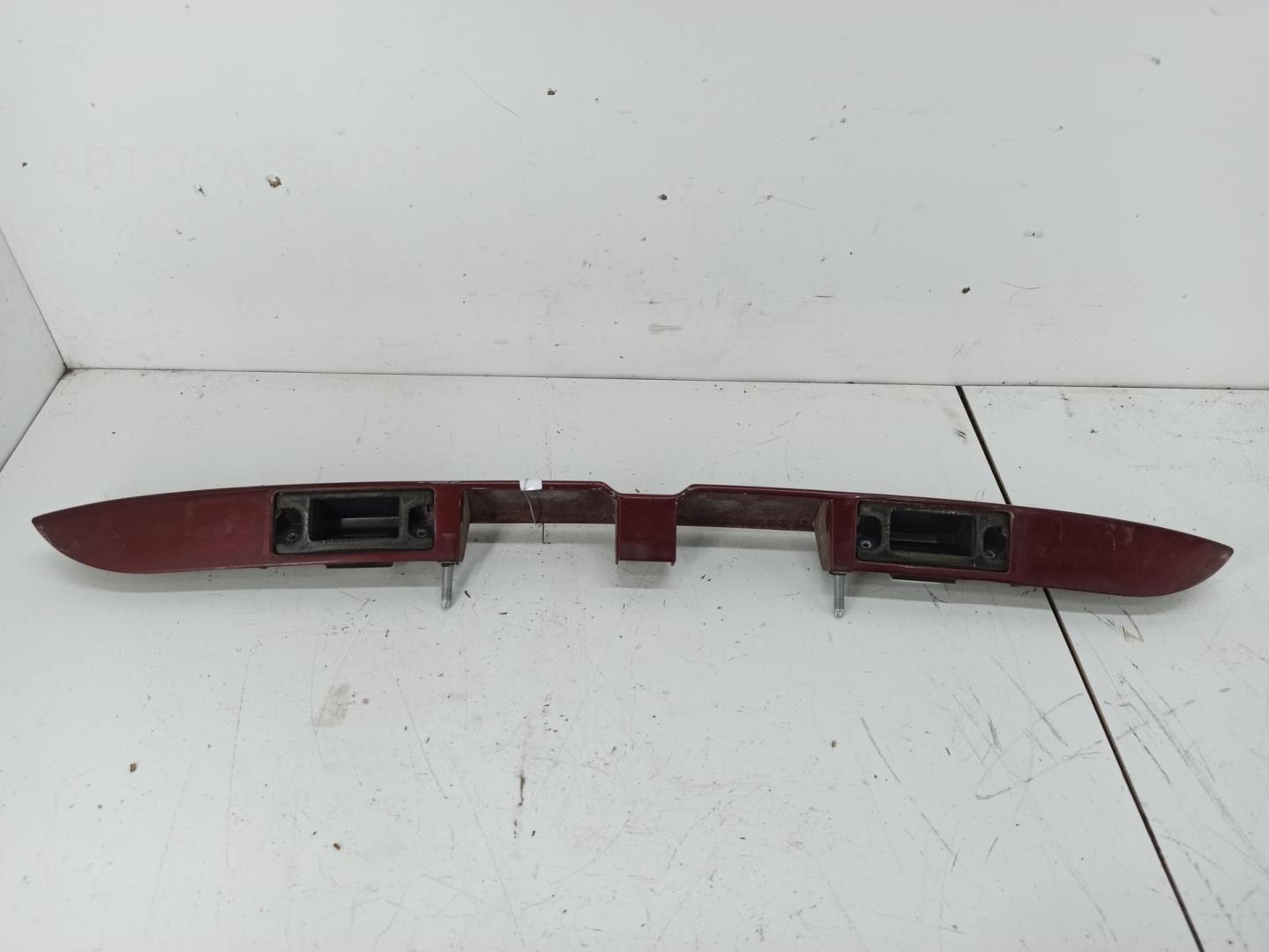 Накладка крышки багажника