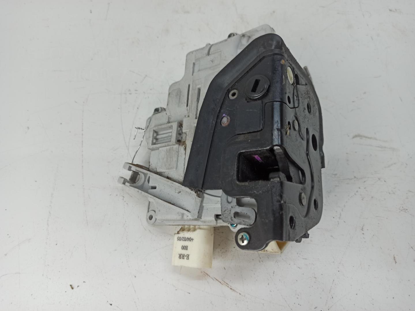 Замок двери задней правой